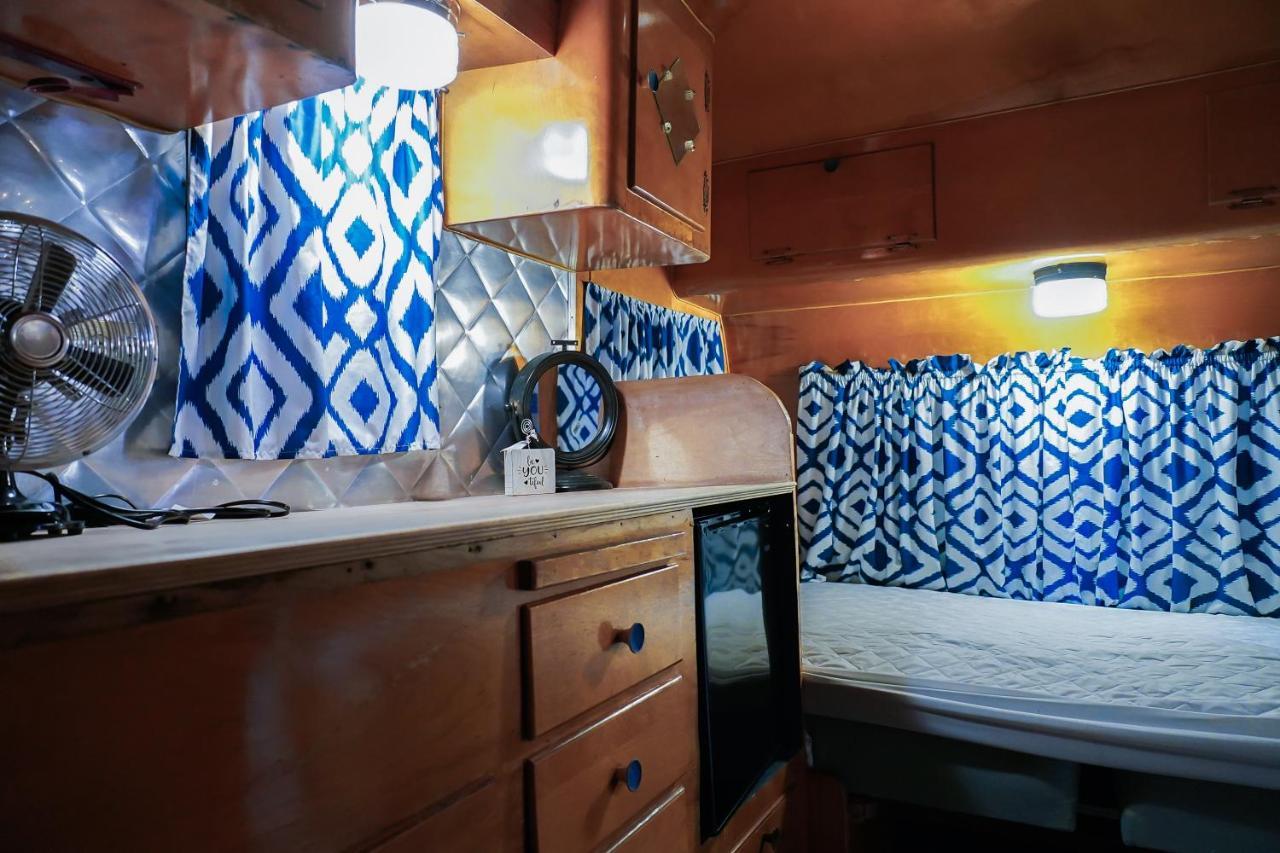Lone Star Glamp Inn Warrenton Exteriér fotografie