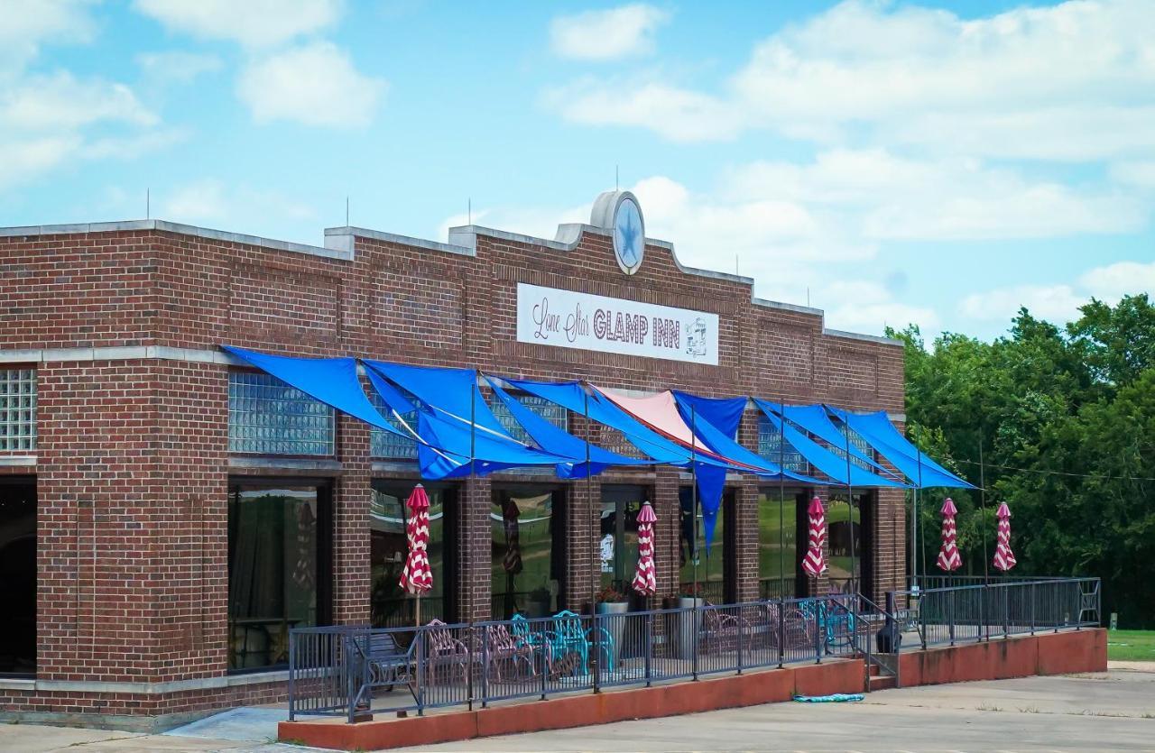 Lone Star Glamp Inn Warrenton Exteriér fotografie