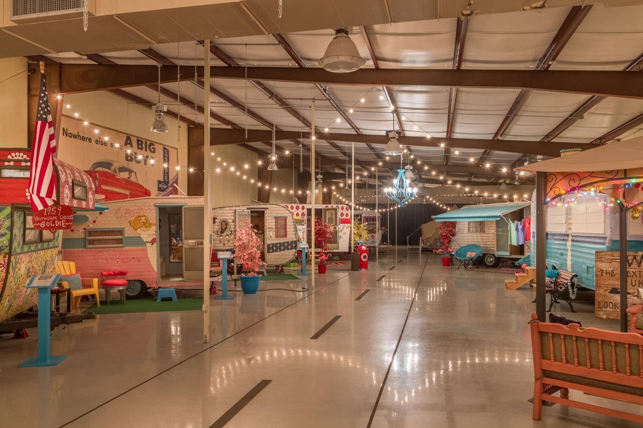 Lone Star Glamp Inn Warrenton Exteriér fotografie